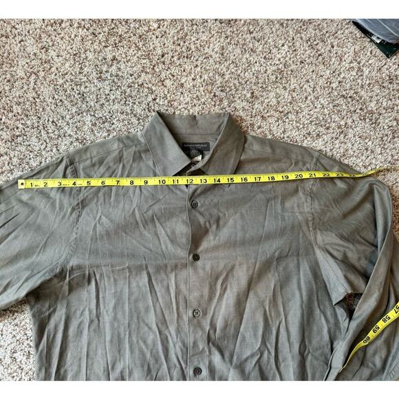 Banana Republic,  Button Up Oxford, Size Medium - Picture 5 of 9